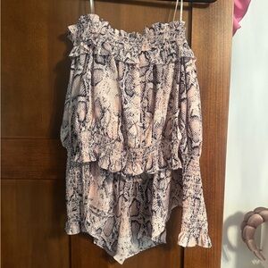 Elliatt Mia Set in Pink snake print worn once